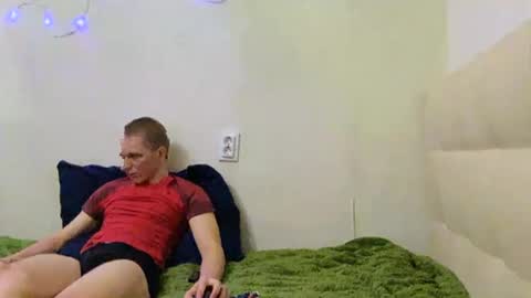 Snapshot of alex_tempest chatting on 12.21.25 alex_tempest online show from 12.21.25