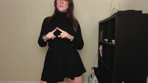 dont be afraid to click social media link its  working  just click on that  online show from 12.26.24