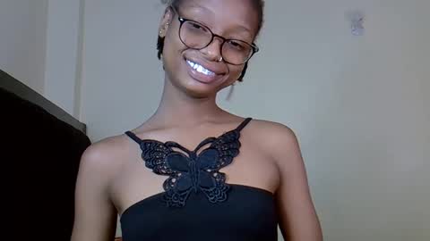 Snapshot of alexa_foxxie chatting on 12.14.24 Alexa online show from 12.14.24