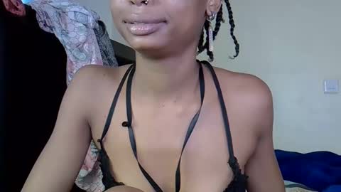 Snapshot of alexa_foxxie chatting on 12.15.24 Alexa online show from 12.15.24
