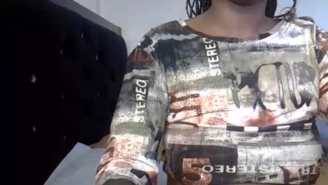 Snapshot of alexa_foxxie chatting on 01.10.25 Alexa online show from 01.10.25