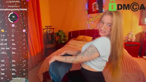 Snapshot of alexa_glory chatting on 12.15.24 Alexa online show from 12.15.24