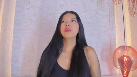 Alexa Millers online show from 11.04.25