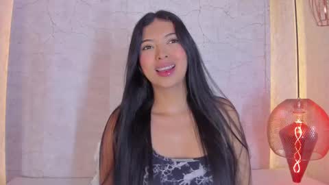 Alexa Millers online show from 11.05.25