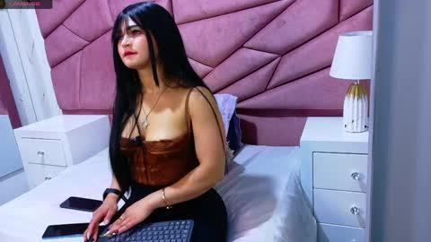 Alexandra online show from 04.14.26