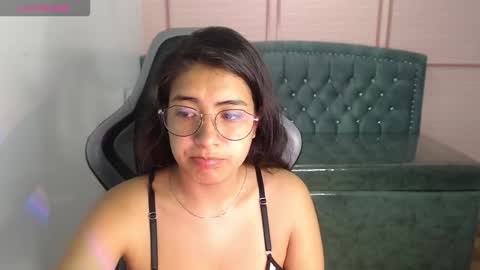 Snapshot of alexa_romero_t chatting on 10.15.25 Alexandra online show from 10.15.25