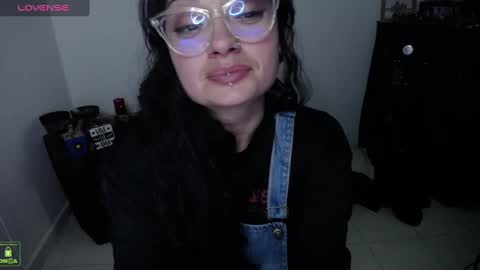 Snapshot of alexa_sweet69x chatting on 12.19.24 Alexa online show from 12.19.24