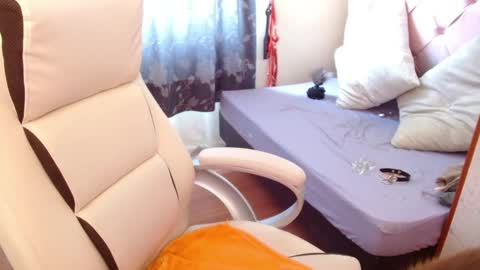 Snapshot of alexa_sweet69x chatting on 02.05.25 Alexa online show from 02.05.25