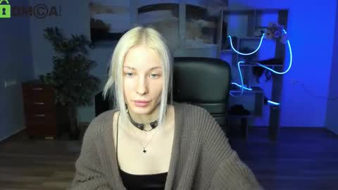 Alexa Woods online show from 09.29.25