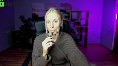 Alexa Woods online show from 10.05.25