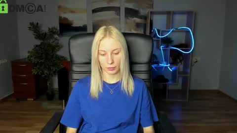 Alexa Woods online show from 10.06.25