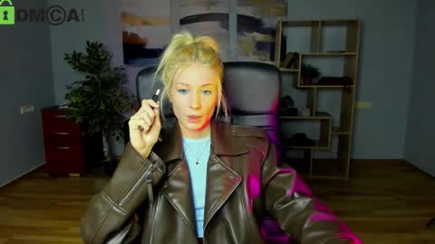 Alexa Woods online show from 10.12.25