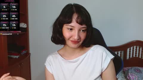 Snapshot of alexaa08 chatting on 10.10.25 Alexandra 3 online show from 10.10.25