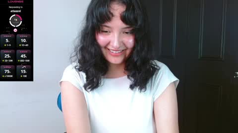 Snapshot of alexaa08 chatting on 05.20.26 Alexandra 3 online show from 05.20.26