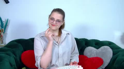 AlexaAvery online show from 05.23.26