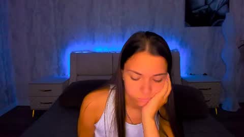Snapshot of alexabarkley chatting on 07.16.26 angel online show from 07.16.26