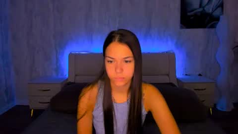 Snapshot of alexabarkley chatting on 07.20.26 angel online show from 07.20.26