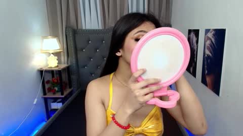 Snapshot of alexaloove chatting on 10.07.25 alexa online show from 10.07.25