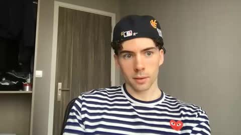 Snapshot of alexander0_ chatting on 02.25.26 Alexander online show from 02.25.26