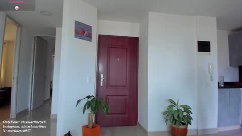 Onlyfansalexmartinezwb  Instagram alexwbmartinez  Twitter martinezcb937 online show from 10.15.25