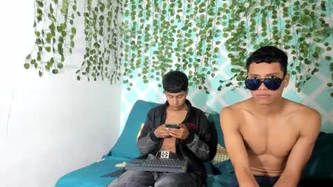 chicos hot online show from 09.29.25