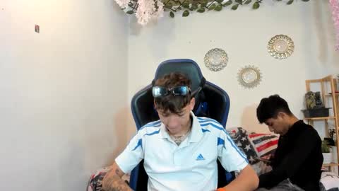 chicos hot online show from 10.18.25