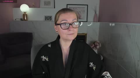 Alexandra online show from 01.16.25