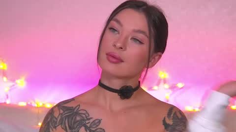 Snapshot of alexandrabloom chatting on 12.14.24 AlexandraBloom online show from 12.14.24
