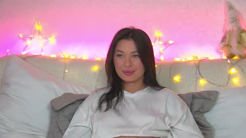 Snapshot of alexandrabloom chatting on 12.15.24 AlexandraBloom online show from 12.15.24