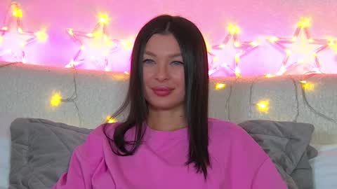 Snapshot of alexandrabloom chatting on 12.16.24 AlexandraBloom online show from 12.16.24