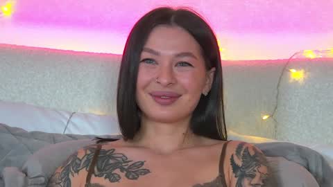 Snapshot of alexandrabloom chatting on 01.13.25 AlexandraBloom online show from 01.13.25
