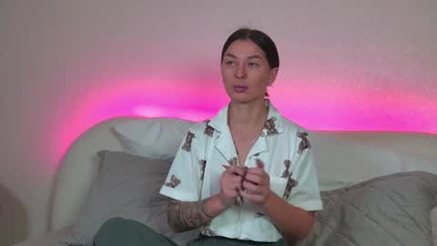 Snapshot of alexandrabloom chatting on 01.14.25 AlexandraBloom online show from 01.14.25