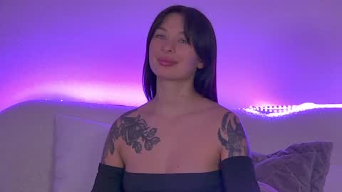 Snapshot of alexandrabloom chatting on 02.09.25 AlexandraBloom online show from 02.09.25