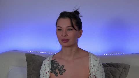 Snapshot of alexandrabloom chatting on 03.02.25 AlexandraBloom online show from 03.02.25