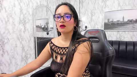 Snapshot of alexandramilff chatting on 10.20.25 Alexandra Milff online show from 10.20.25