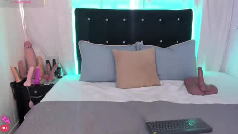 Alexandra novaa online show from 03.28.26