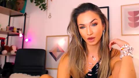 alexandrawooow online show from 10.31.25