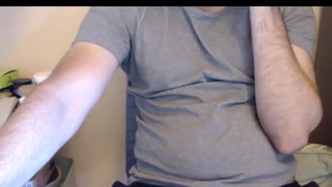 Snapshot of alexbelly chatting on 10.29.25 alexbelly online show from 10.29.25