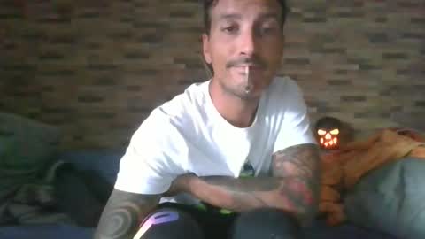 alexdelarge23 online show from 10.31.25