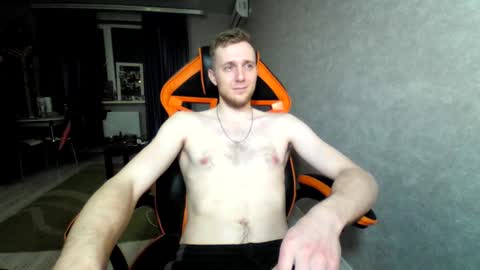 Snapshot of alexfox2018 chatting on 03.10.25 Alex online show from 03.10.25