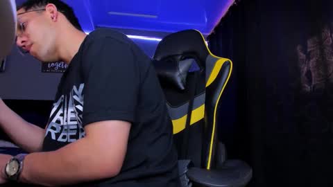 alexgiraldo__ online show from 10.21.25