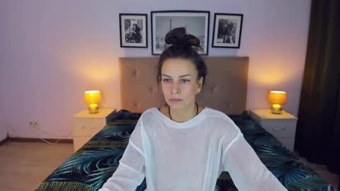 Alexia online show from 12.25.24