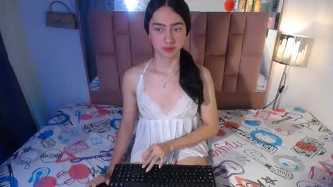 -- ALEXIS -- online show from 09.20.25