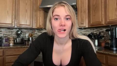 Snapshot of alexispaige06 chatting on 02.22.26 alexispaige06 online show from 02.22.26