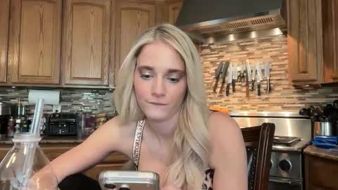 Snapshot of alexispaige06 chatting on 02.23.26 alexispaige06 online show from 02.23.26