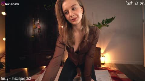 Snapshot of alexispeach chatting on 12.03.24 Alexis-- online show from 12.03.24