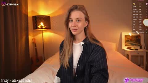 Snapshot of alexispeach chatting on 10.17.25 Alexis-- online show from 10.17.25