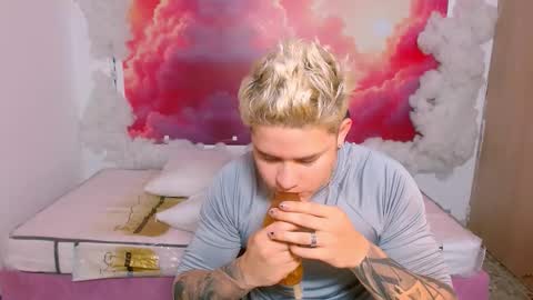 Alex online show from 11.22.25