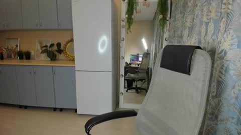 Dennis online show from 03.04.25