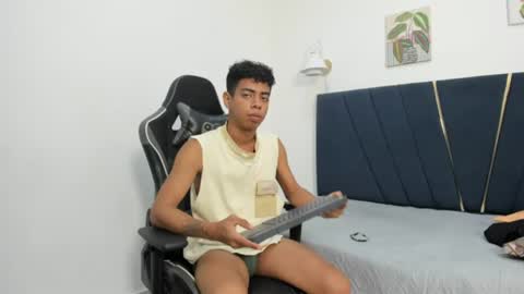 Snapshot of alexx_cum18 chatting on 06.10.26 alexx_cum18 online show from 06.10.26